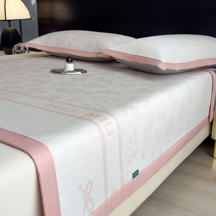 91家纺网 家纺一手货源 找家纺 席世家 2025春夏新款冰豆豆花卉卡通凉席席子 床席款-缦莎-粉