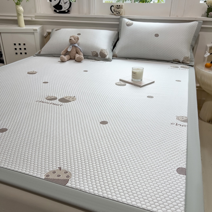 91家纺网 家纺一手货源 找家纺 席世家 2025春夏新款冰豆豆花卉卡通凉席席子 床笠款-松果