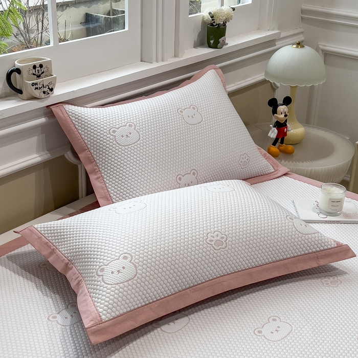 91家纺网 家纺一手货源 找家纺 席世家 2025春夏新款冰豆豆花卉卡通凉席席子 床笠款-小熊-粉