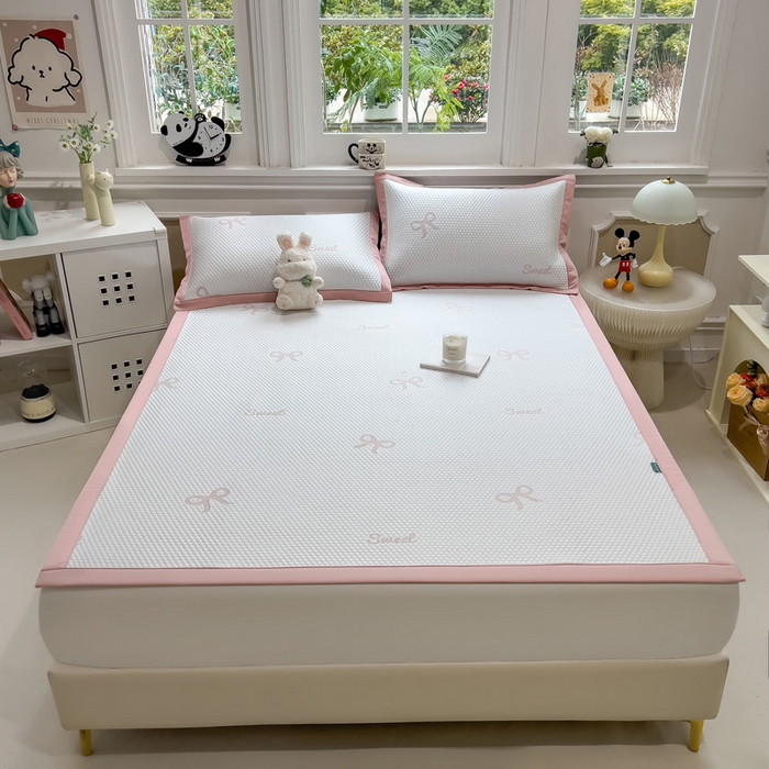 91家纺网 家纺一手货源 找家纺 席世家 2025春夏新款冰豆豆花卉卡通凉席席子 床笠款-蝴蝶结-粉