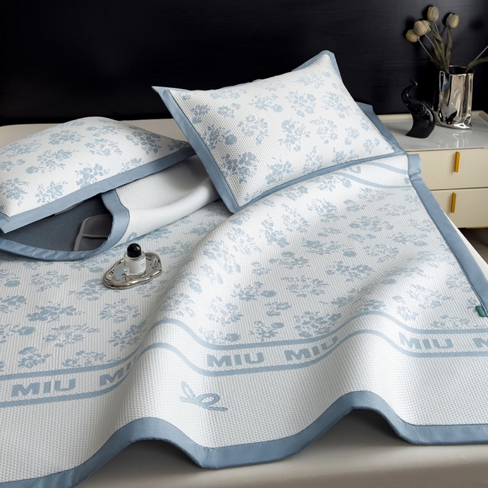 91家纺网 家纺一手货源 找家纺 席世家 2025春夏新款冰豆豆花卉卡通凉席席子 床笠款-缦莎-蓝