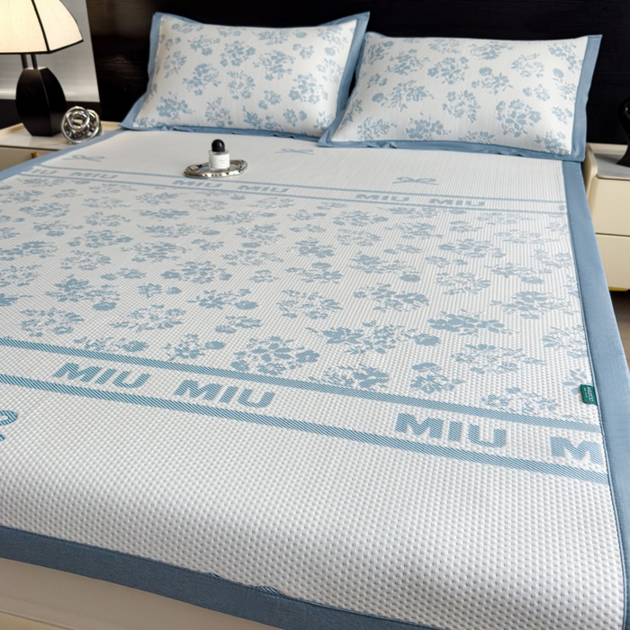 91家纺网 家纺一手货源 找家纺 席世家 2025春夏新款冰豆豆花卉卡通凉席席子 床笠款-缦莎-蓝