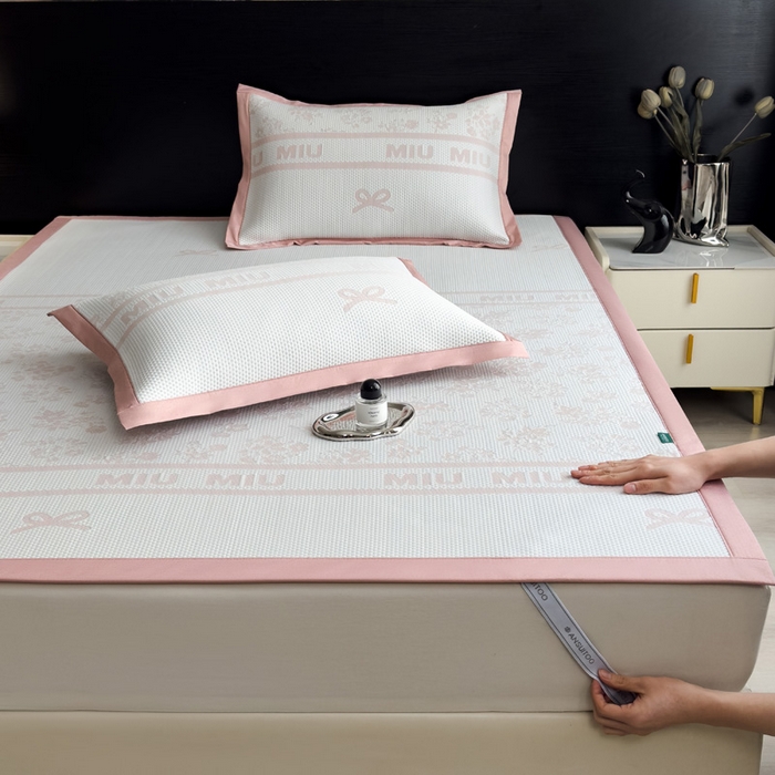 91家纺网 家纺一手货源 找家纺 席世家 2025春夏新款冰豆豆花卉卡通凉席席子 床笠款-缦莎-粉