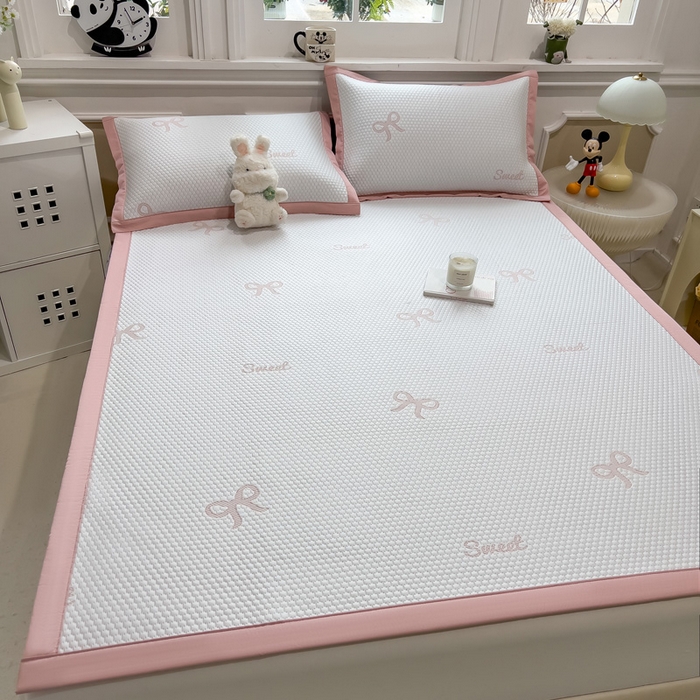 91家纺网 家纺一手货源 找家纺 席世家 2025春夏新款冰豆豆花卉卡通凉席席子 床笠款-蝴蝶结-粉