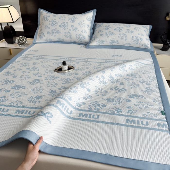 91家纺网 家纺一手货源 找家纺 席世家 2025春夏新款冰豆豆花卉卡通凉席席子 床笠款-缦莎-蓝