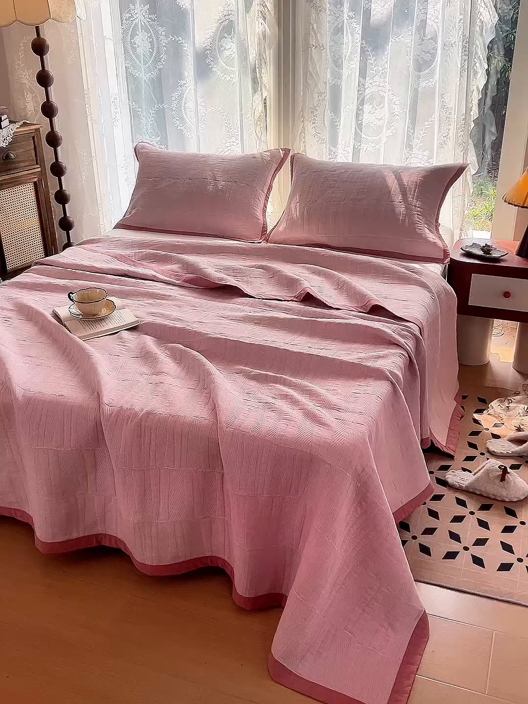 91家纺网 家纺一手货源 找家纺 （总）棠薇家纺 2025新款纯色纱布毯棉毛巾被包边款多功能毯三层纱双层纱夹棉床盖毯子可铺可盖