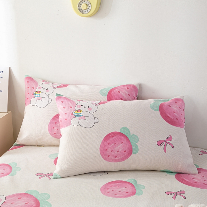 91家纺网 家纺一手货源 找家纺 米柳家纺 2025新款原棉老粗布印花床笠系列 草莓兔子 床笠款