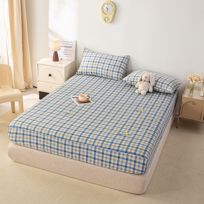 91家纺网 家纺一手货源 找家纺 米柳家纺 2025新款原棉老粗布印花床笠系列 格子兔床笠款