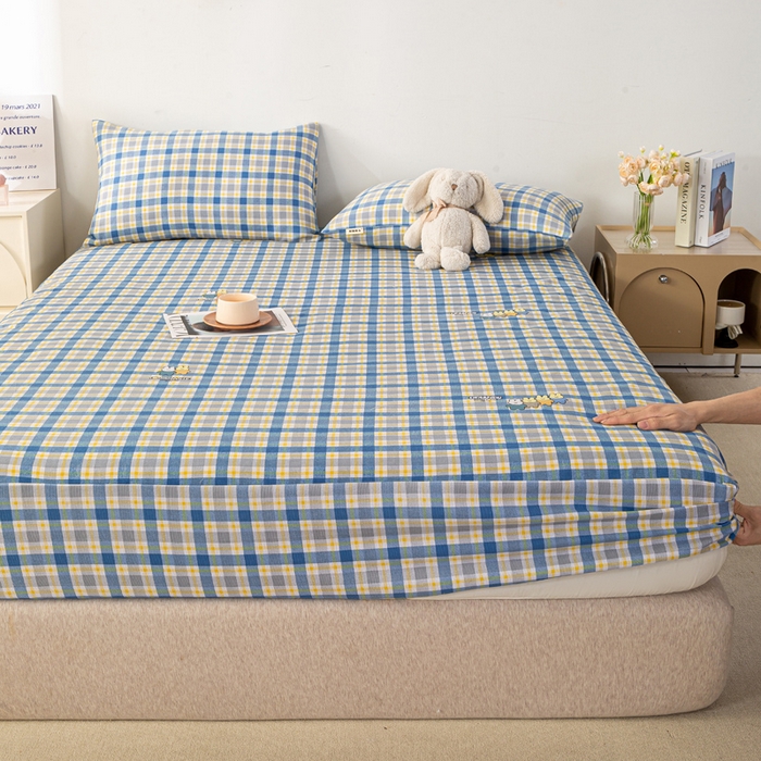 91家纺网 家纺一手货源 找家纺 米柳家纺 2025新款原棉老粗布印花床笠系列 格子兔床笠款