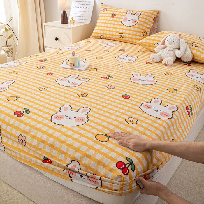 91家纺网 家纺一手货源 找家纺 米柳家纺 2025新款原棉老粗布印花床笠系列 樱桃小兔床笠款