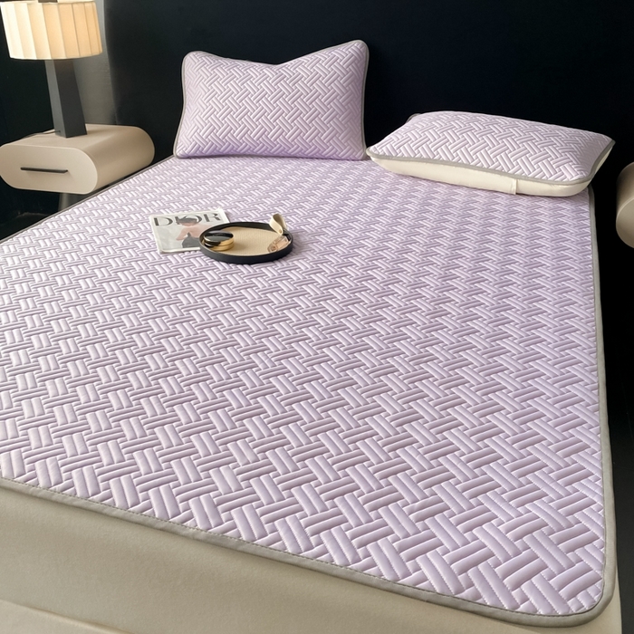 91家纺网 家纺一手货源 找家纺 欧邦 2025新款加厚纯色凉席四件套--凉席三件套 饼干花-浅紫