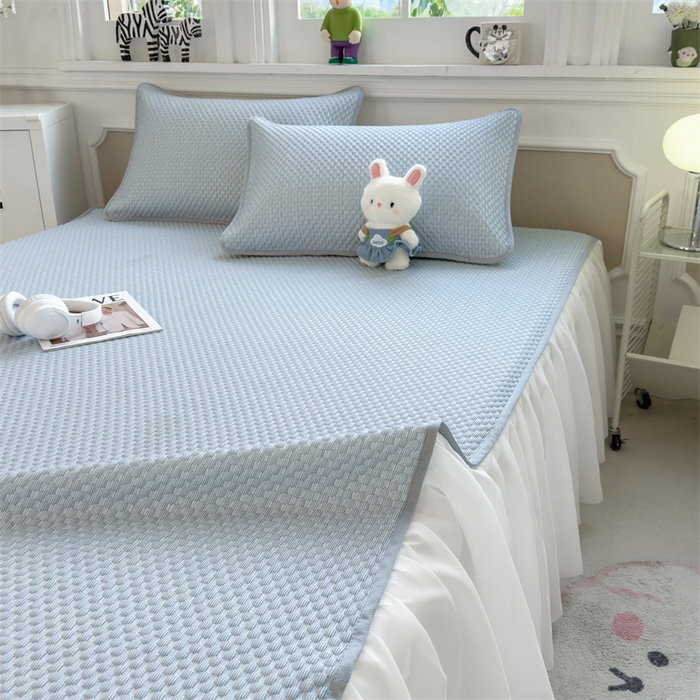 91家纺网 家纺一手货源 找家纺 丝幔家纺 2025新款A类冰豆豆花边款凉席床裙 绅士灰