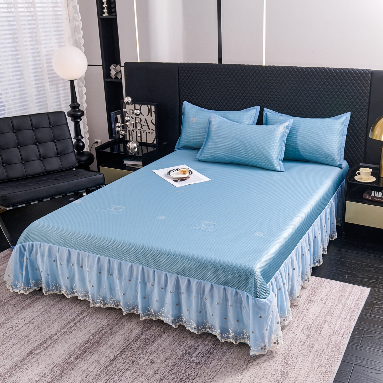 91家纺网 家纺一手货源 找家纺 青雅席业 2025年新款凉感因子母婴级凉感丝豆豆席床裙款 床裙香奈儿-蓝