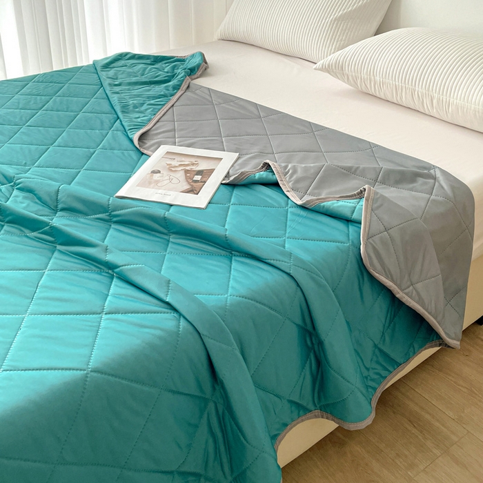 91家纺网 家纺一手货源 找家纺 富艺隆 2025新款纯色凉感丝夏被 浅墨绿