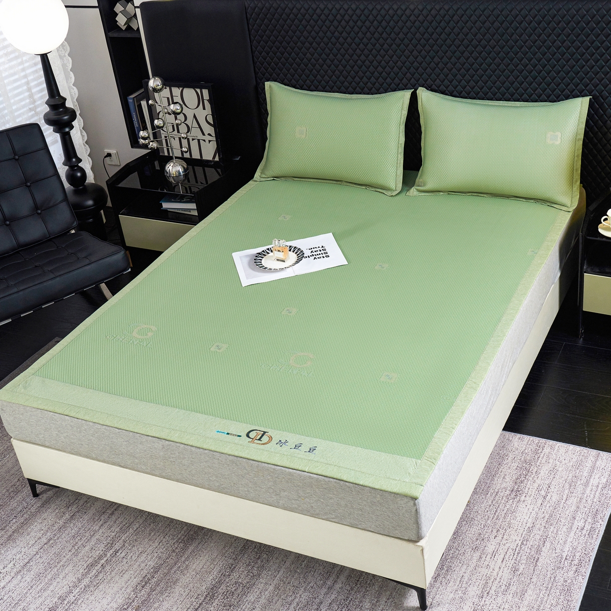 91家纺网 家纺一手货源 找家纺 青雅席业 2025年新款凉感因子母婴级凉感丝豆豆席 香奈儿-水绿