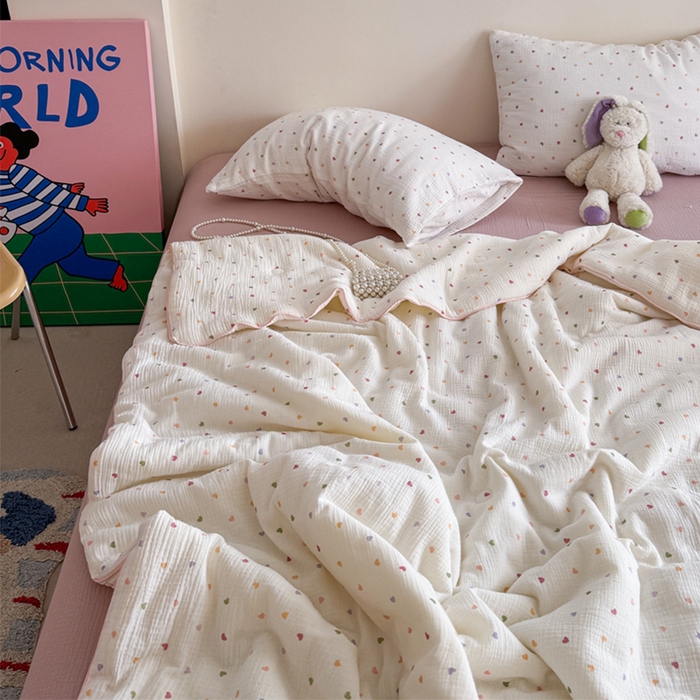 91家纺网 家纺一手货源 找家纺 萝莉家纺 2025新款软软糯糯双层皱皱纱单夏被 夏被四件套 心心相印