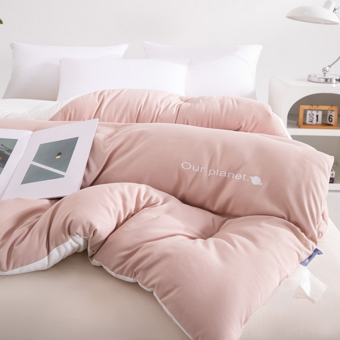 91家纺网 家纺一手货源 找家纺 龙图家纺 2025新款星球深睡被 卡其粉