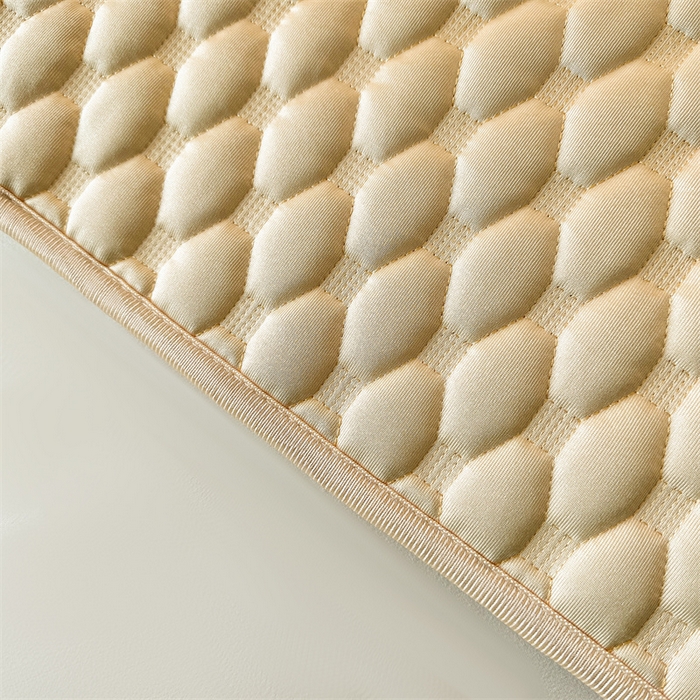 91家纺网 家纺一手货源 找家纺 情恒家纺 2025夏季款亮光布加厚双面用床头罩 香槟黄