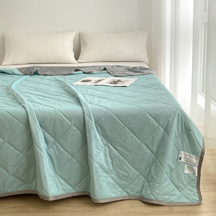 91家纺网 家纺一手货源 找家纺 富艺隆 2025新款纯色凉感丝夏被 果绿