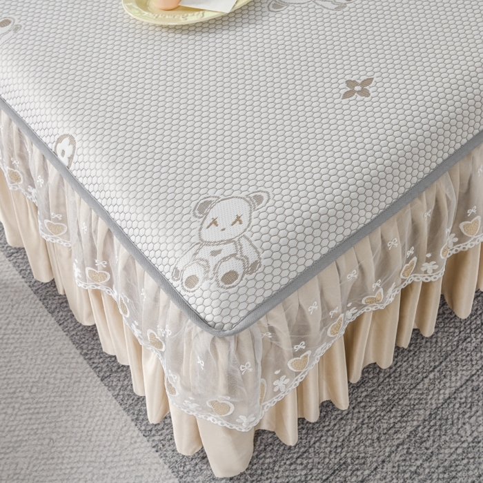 91家纺网 家纺一手货源 找家纺 品乐家纺  2025新款床裙款提花冰豆豆套件凉席席子 浅驼