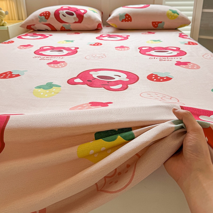 91家纺网 家纺一手货源 找家纺 晓时候 2025原棉老粗布床单凉席三件套软凉席子单床单 草莓熊