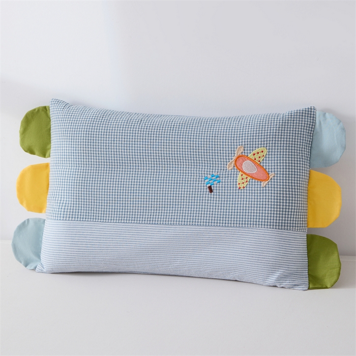 91家纺网 家纺一手货源 找家纺 大熊枕芯  2025新款贴布绣全棉水洗棉儿童荞麦枕 贴布绣-飞机（枕套+羽丝绒内胆30*50cm）