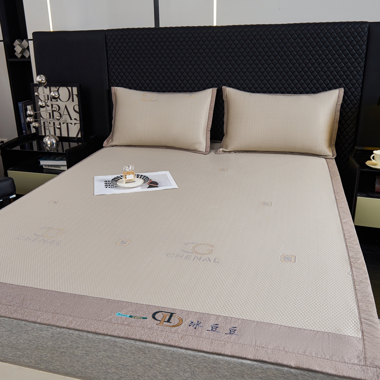 91家纺网 家纺一手货源 找家纺 青雅席业 2025年新款凉感因子母婴级凉感丝豆豆席 香奈儿-香槟