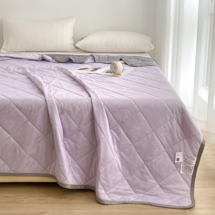 91家纺网 家纺一手货源 找家纺 富艺隆 2025新款纯色凉感丝夏被 梦幻紫