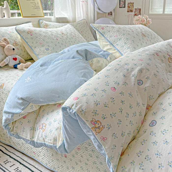 91家纺网 家纺一手货源 找家纺 羽爱家纺 2025新款A类双面全棉印花床盖套件 兔子乐园