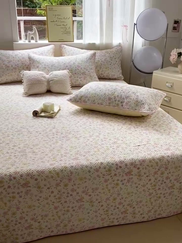 91家纺网 家纺一手货源 找家纺 羽爱家纺 2025新款A类双面全棉印花床盖套件 向阳花开