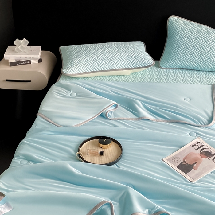 91家纺网 家纺一手货源 找家纺 欧邦 2025新款加厚纯色凉席四件套--夏被四件套 饼干花-湖蓝