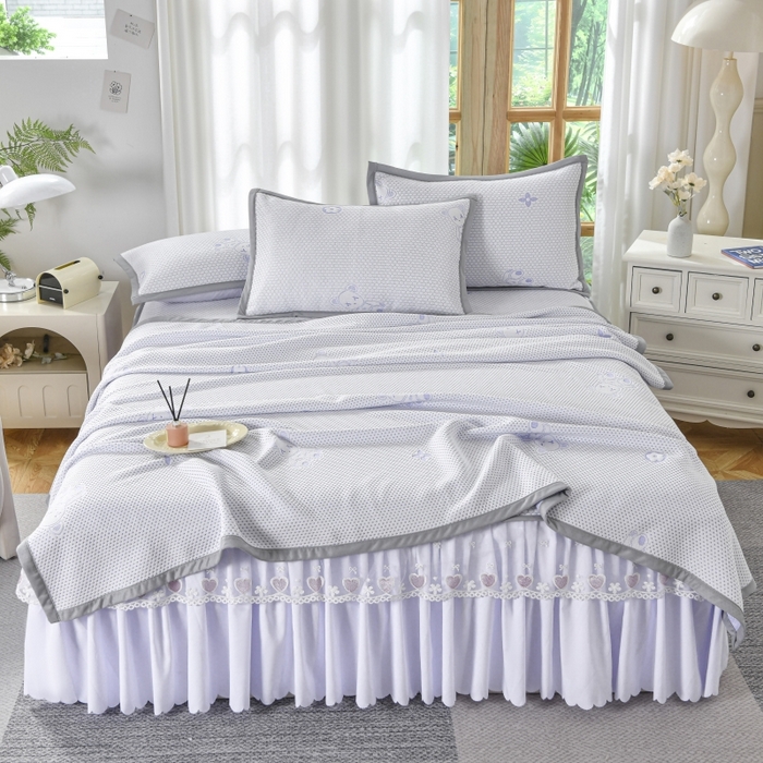 91家纺网 家纺一手货源 找家纺 品乐家纺  2025新款床裙款提花冰豆豆套件凉席席子 浅紫