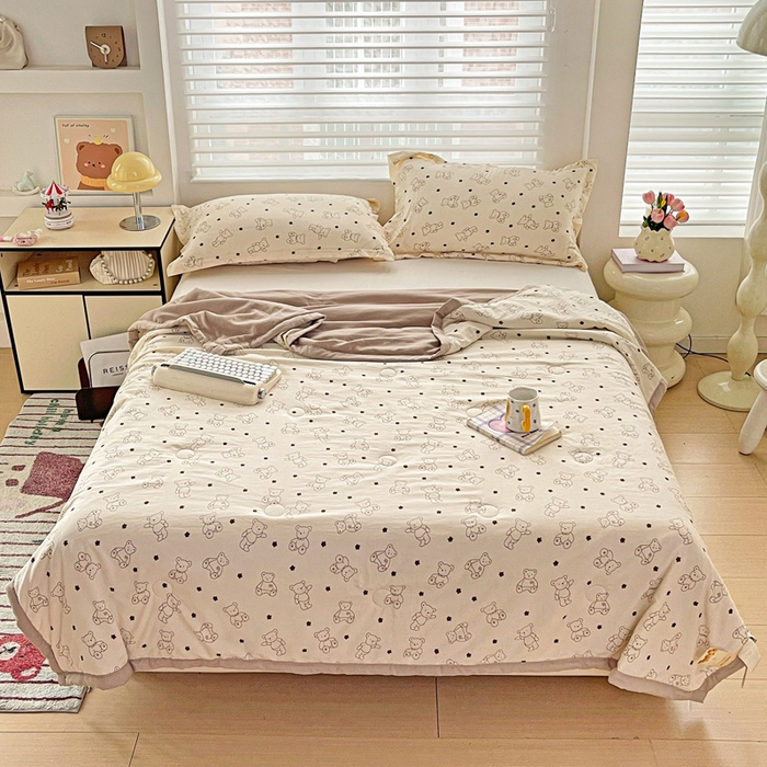 91家纺网 家纺一手货源 找家纺 富艺隆 2025新款水洗棉印花夏被 小熊院长