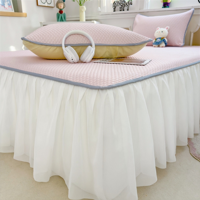 91家纺网 家纺一手货源 找家纺 丝幔家纺 2025新款A类冰豆豆花边款凉席床裙 悠粉