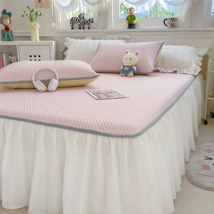 91家纺网 家纺一手货源 找家纺 丝幔家纺 2025新款A类冰豆豆花边款凉席床裙 悠粉