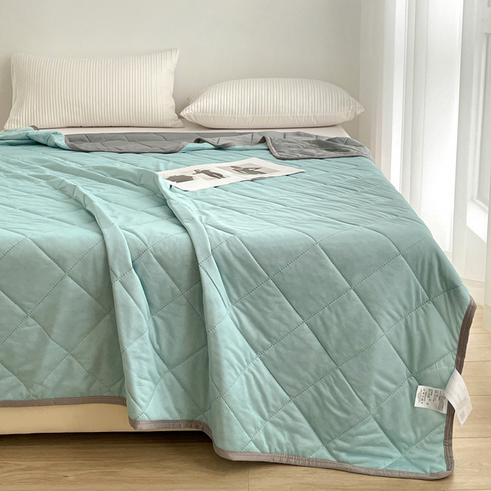 91家纺网 家纺一手货源 找家纺 富艺隆 2025新款纯色凉感丝夏被 果绿