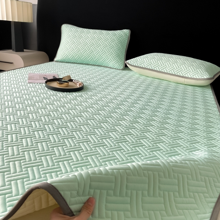 91家纺网 家纺一手货源 找家纺 欧邦 2025新款加厚纯色凉席四件套--凉席三件套 饼干花-水绿