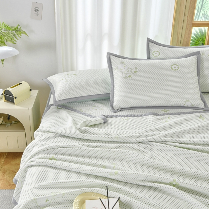 91家纺网 家纺一手货源 找家纺 品乐家纺  2025新款床裙款提花冰豆豆套件凉席席子 绿色