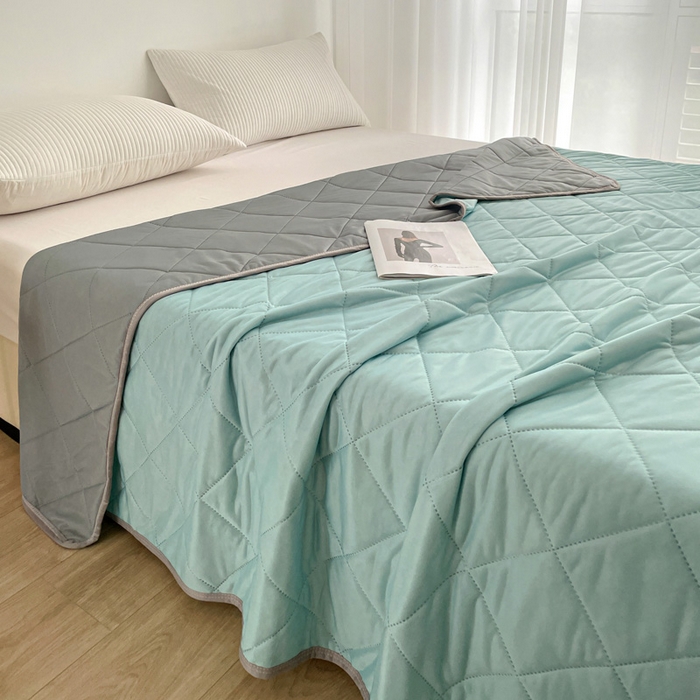 91家纺网 家纺一手货源 找家纺 富艺隆 2025新款纯色凉感丝夏被 果绿