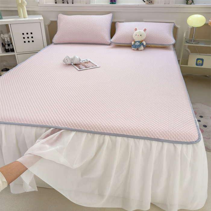 91家纺网 家纺一手货源 找家纺 丝幔家纺 2025新款A类冰豆豆花边款凉席床裙 悠粉