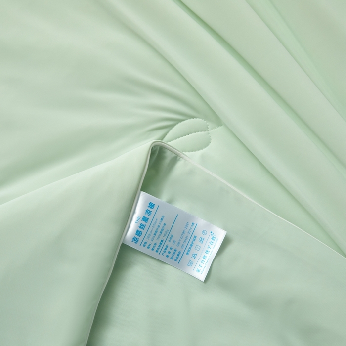 91家纺网 家纺一手货源 找家纺 欧邦 2025新款全消光冰皮凉感锦氨夏被 抹茶绿