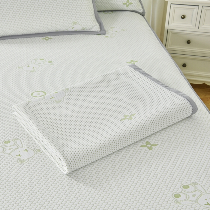 91家纺网 家纺一手货源 找家纺 品乐家纺  2025新款床裙款提花冰豆豆套件凉席席子 绿色