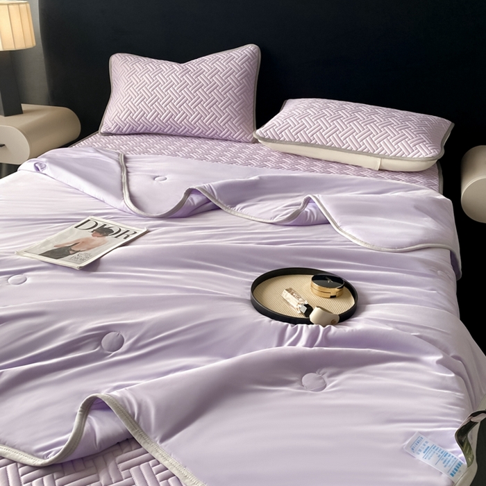 91家纺网 家纺一手货源 找家纺 欧邦 2025新款加厚纯色凉席四件套--凉席三件套 饼干花-浅紫
