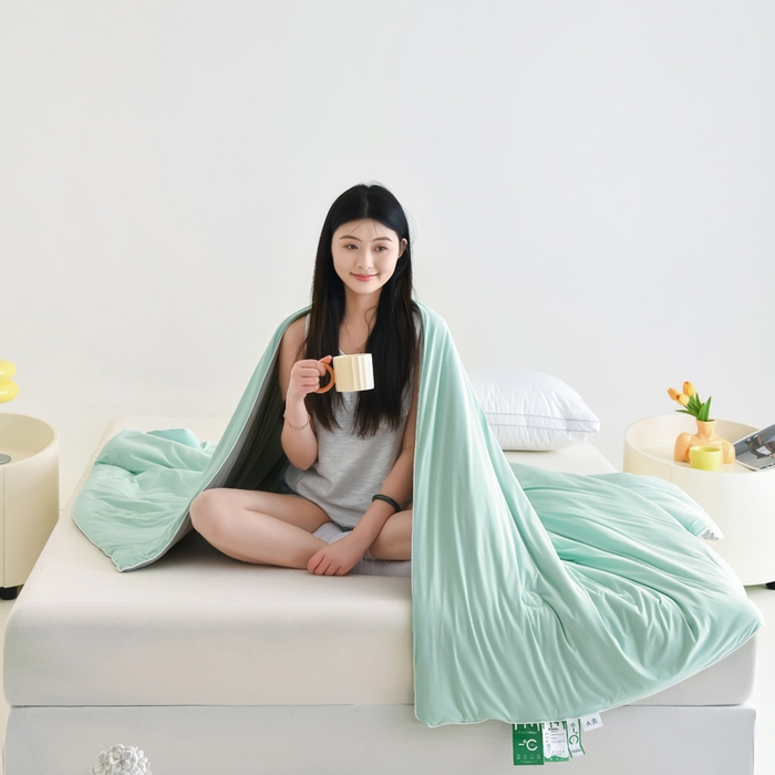 91家纺网 家纺一手货源 找家纺 圣尔雅2025新款A类高克重锦纶氨纶黑科技凉感夏被冰激凌空调被夏凉被 薄荷绿+灰