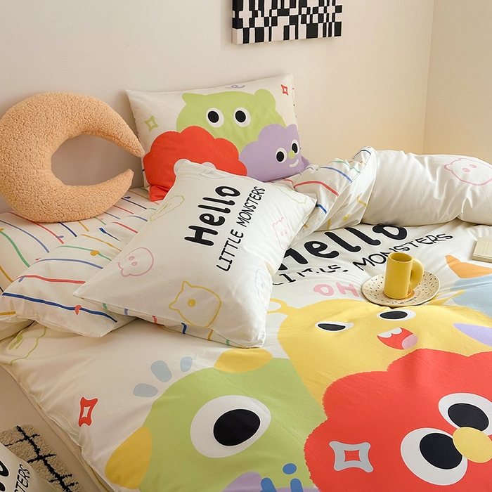 91家纺网 家纺一手货源 找家纺 2025新款全棉大版卡通数码印花纯棉四件套 呆萌小怪兽