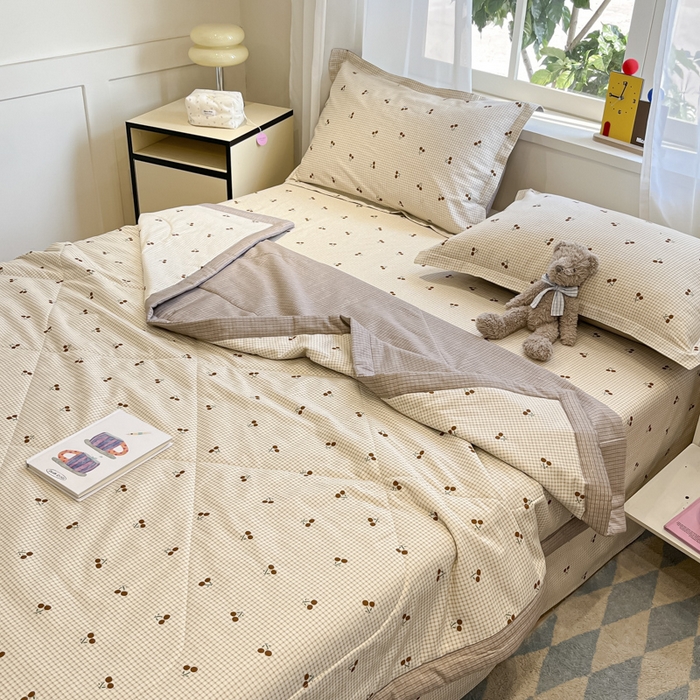 91家纺网 家纺一手货源 找家纺 菲梵家纺 2025春夏新品A类全棉喷气印花夏被 被子被芯 樱姿