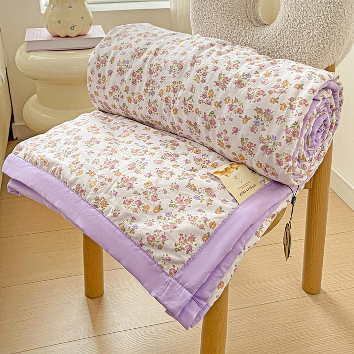 91家纺网 家纺一手货源 找家纺 富艺隆 2025新款水洗棉印花夏被 久期诗华紫