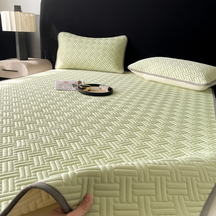 91家纺网 家纺一手货源 找家纺 欧邦 2025新款加厚纯色凉席四件套--凉席三件套 饼干花-果绿