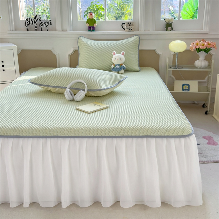 91家纺网 家纺一手货源 找家纺 丝幔家纺 2025新款A类冰豆豆花边款凉席床裙 抹茶绿