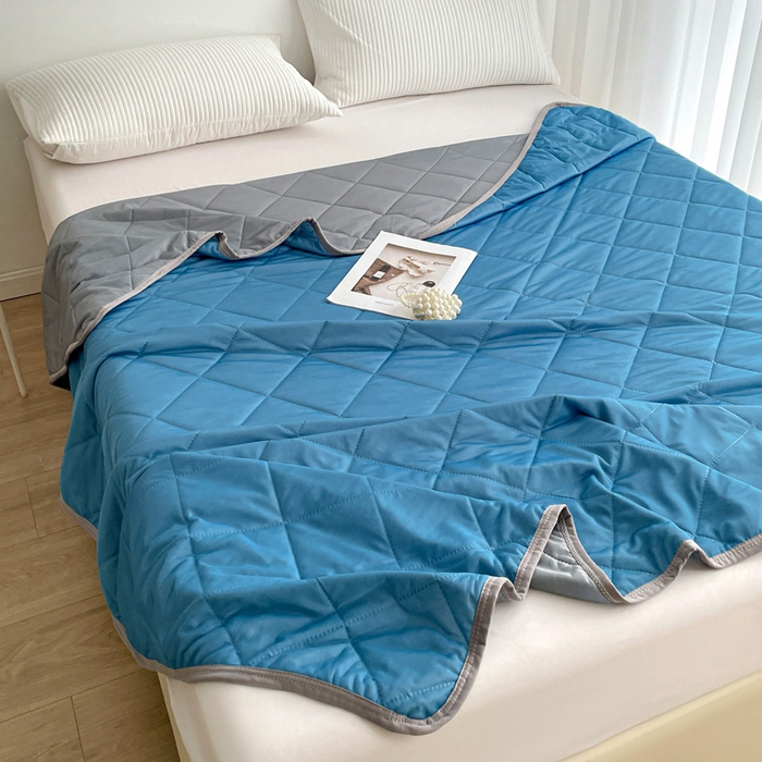 91家纺网 家纺一手货源 找家纺 富艺隆 2025新款纯色凉感丝夏被 宝蓝